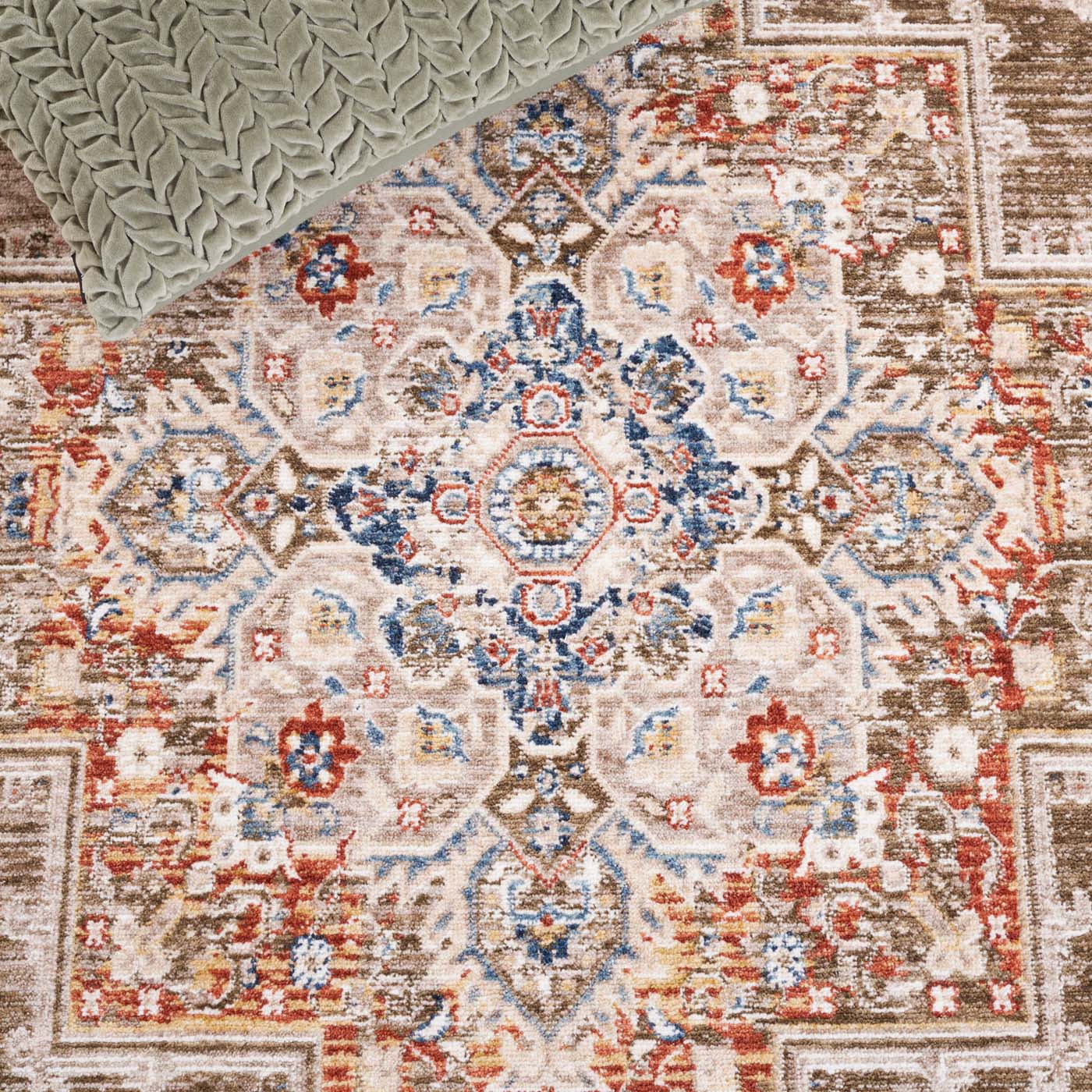 Safavieh Olympia 208 Rug, OPA208 - Green / Ivory