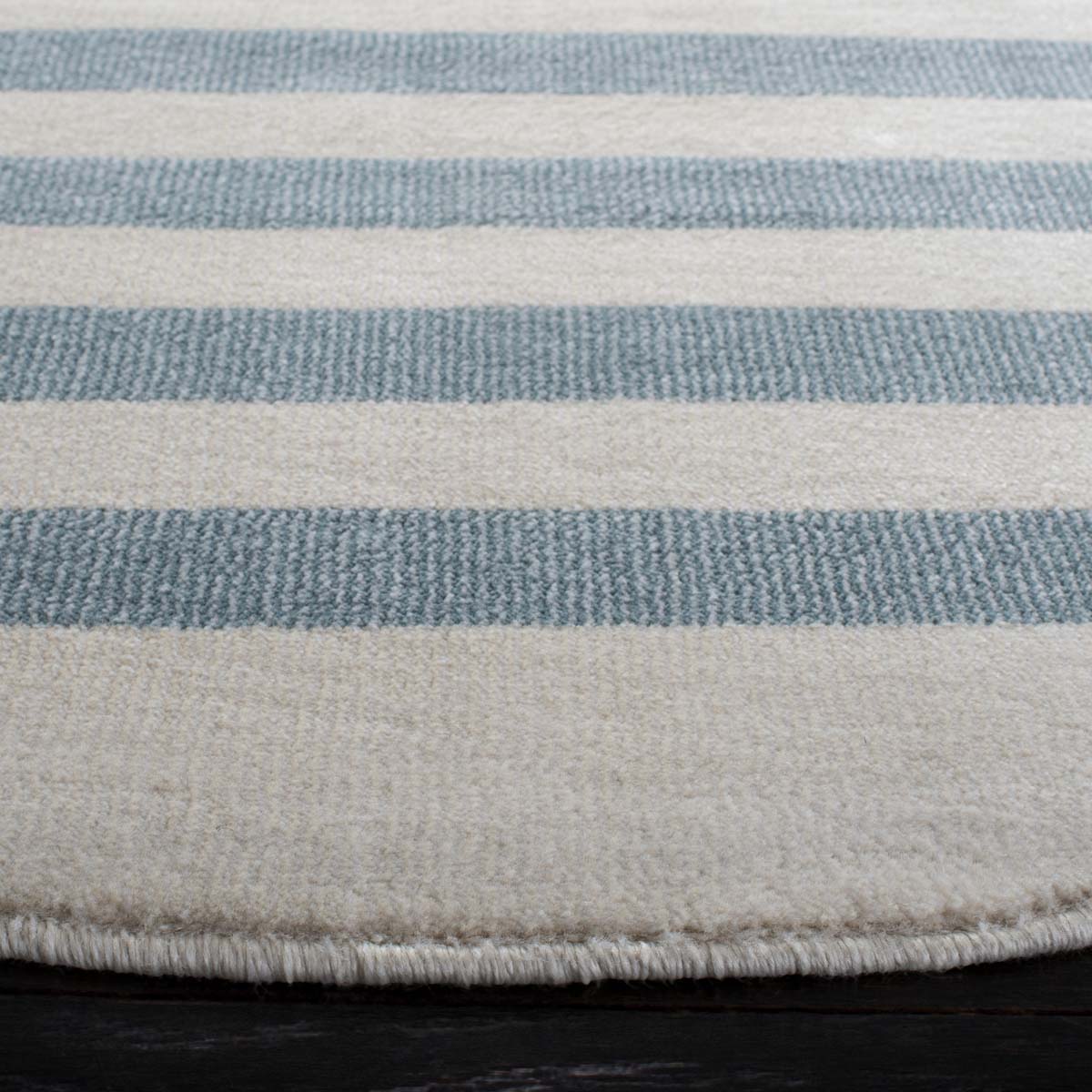 Safavieh Orwell 352 Rug, ORW352 - Ivory / Blue