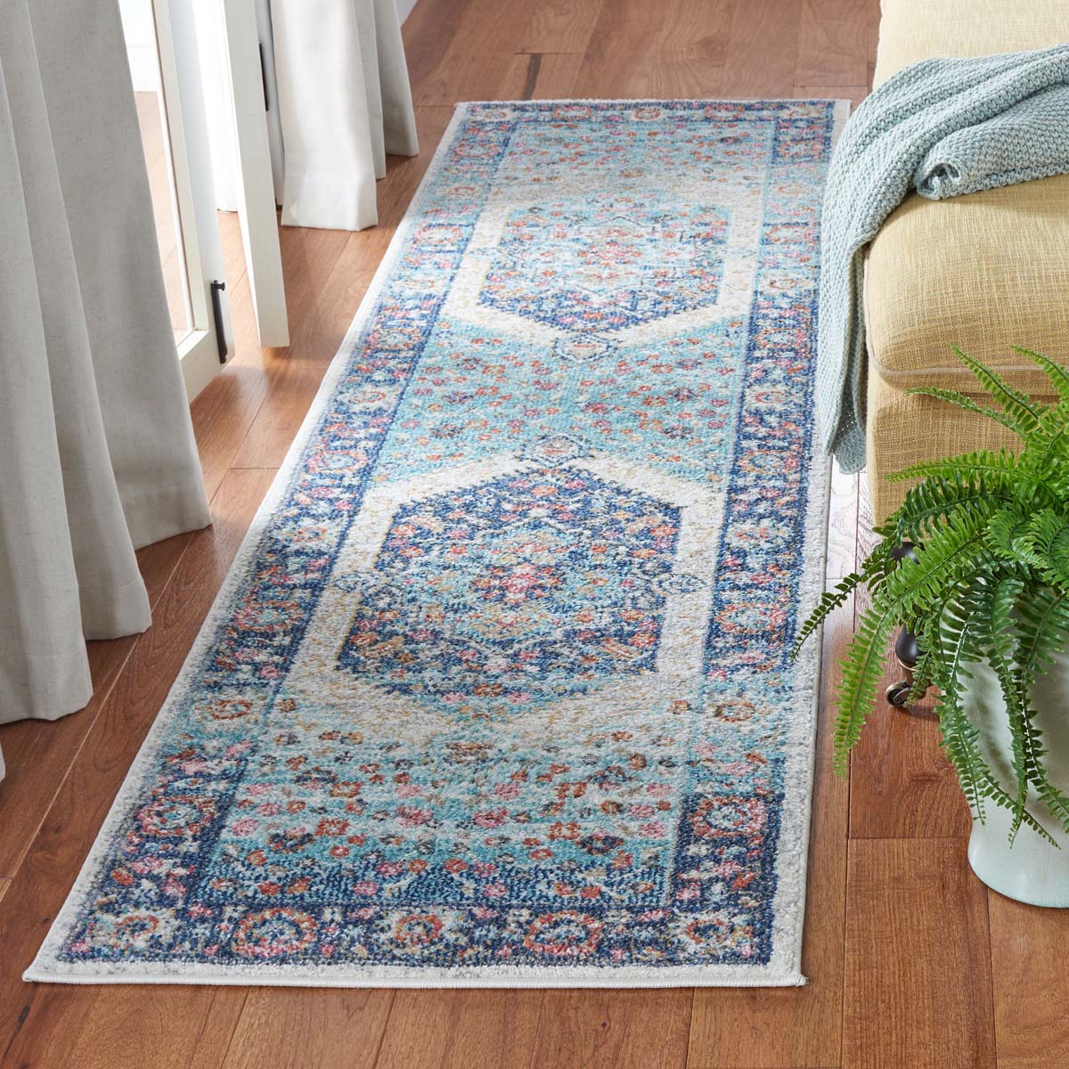 Safavieh Phoenix 291 Rug, PHX291 - Ivory / Blue