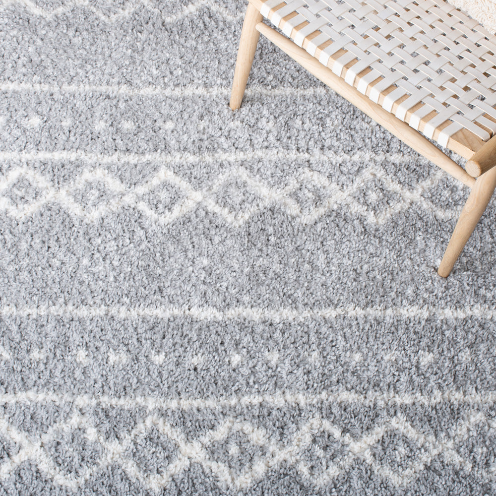 Safavieh Parma Shag 550 Rug, PMA550 - Grey / Ivory