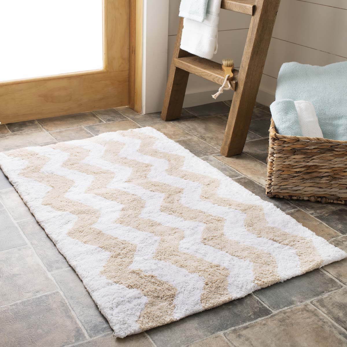 Safavieh Chevron Tufted Bathmat 727 Rug, PMB727 (Set of 2) - Key Lime