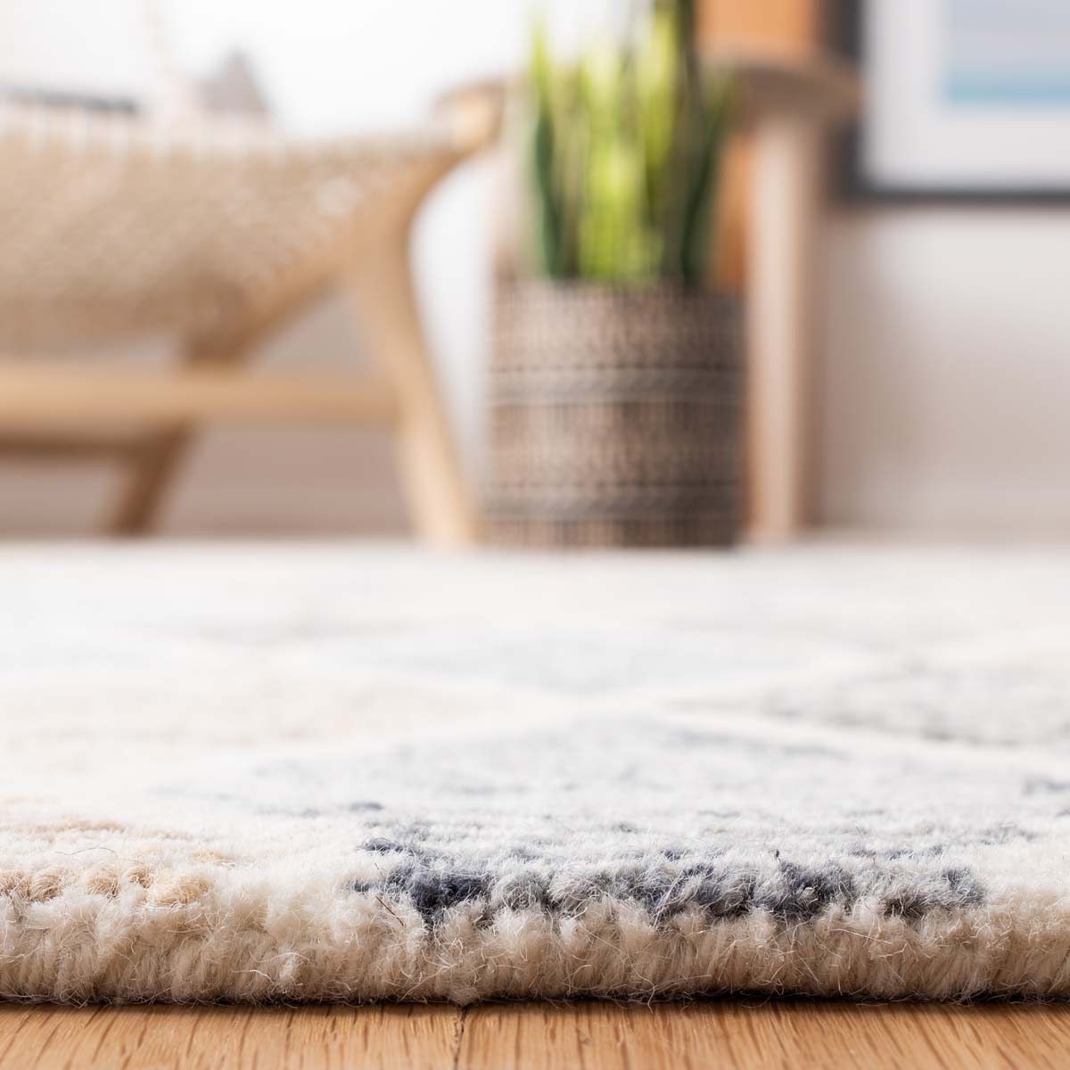 Safavieh Precious 215 Rug, PRE215 - Blue / Beige