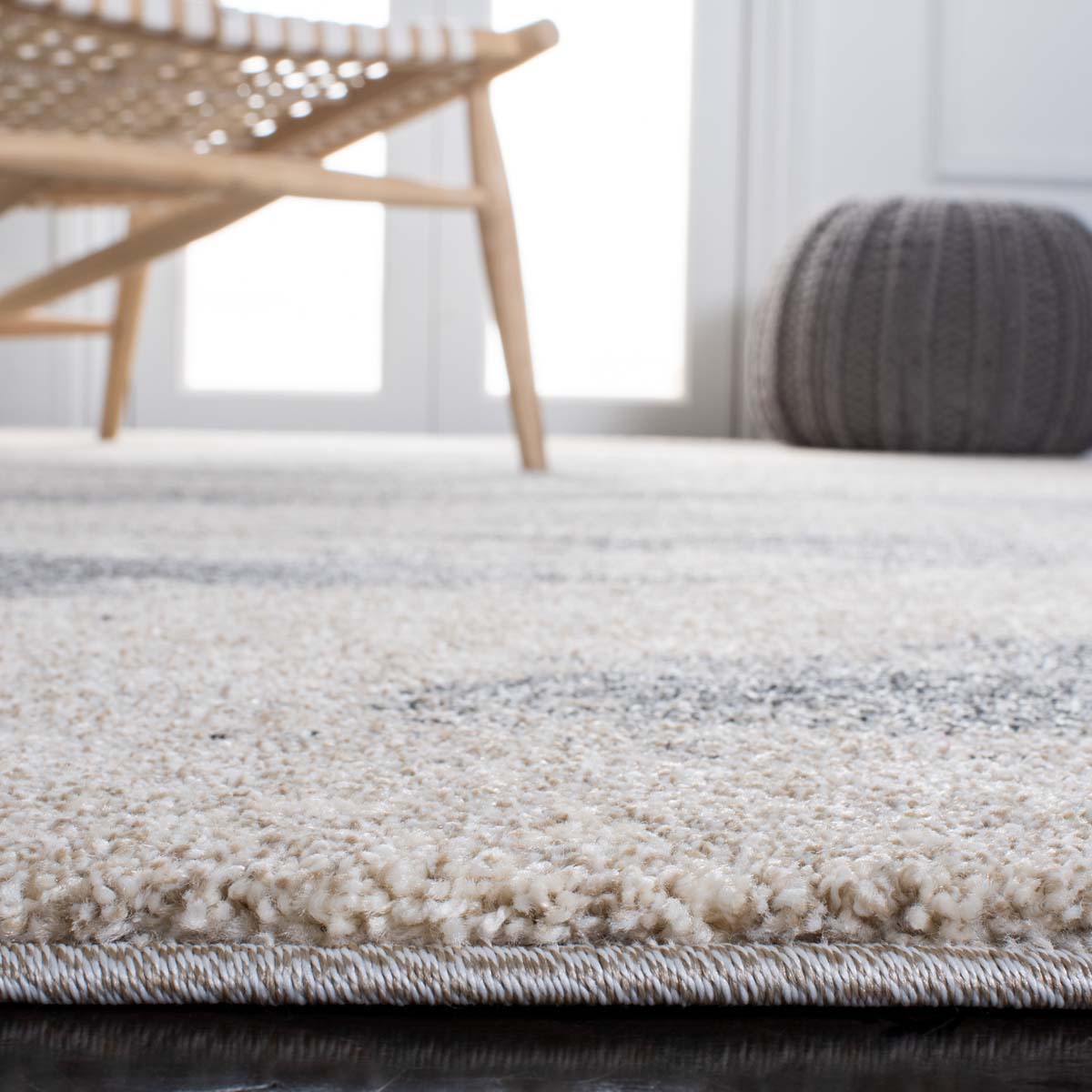 Safavieh Retro 289 Rug, RET289 - Beige / Grey