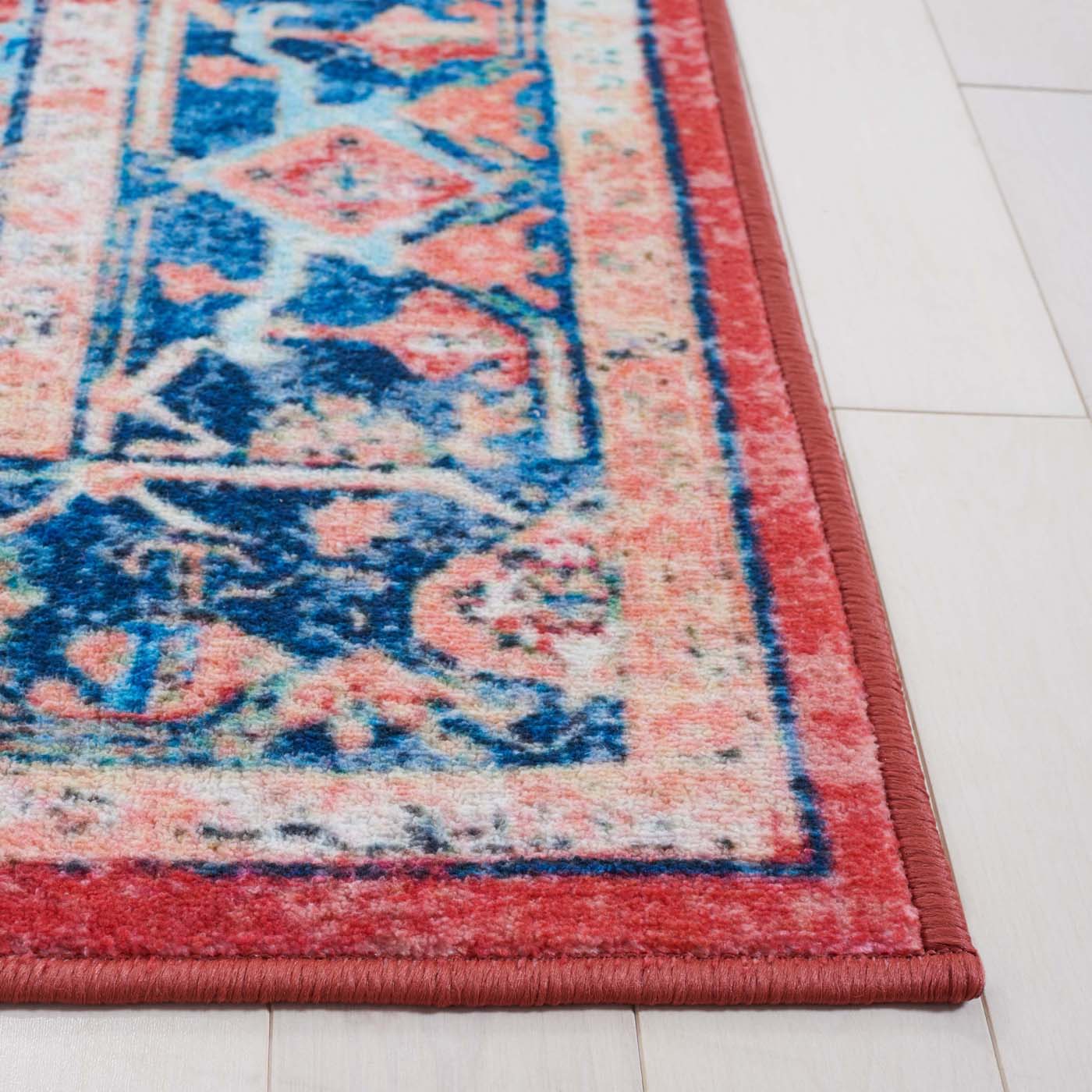 Safavieh Riviera Machine Washable 182 Rug, RIV182 - Navy / Red