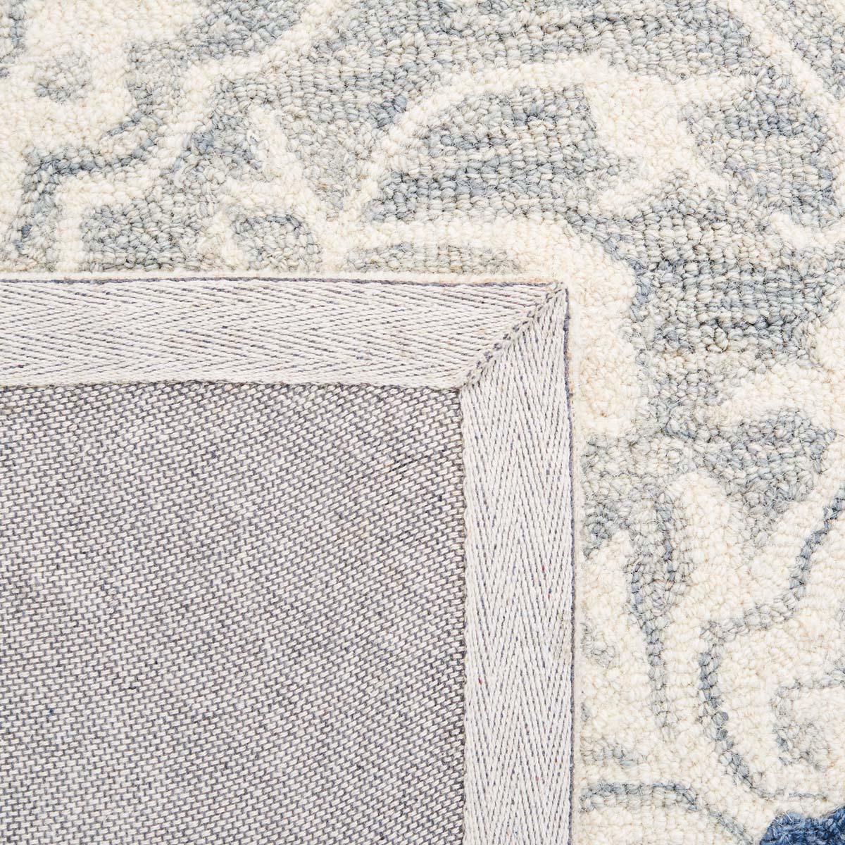 Safavieh Roslyn 601 Rug, ROS601 - Ivory / Blue