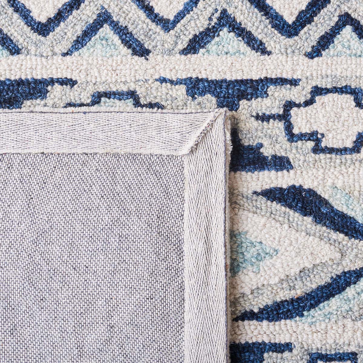 Safavieh Roslyn 602 Rug, ROS602 - Blue / White