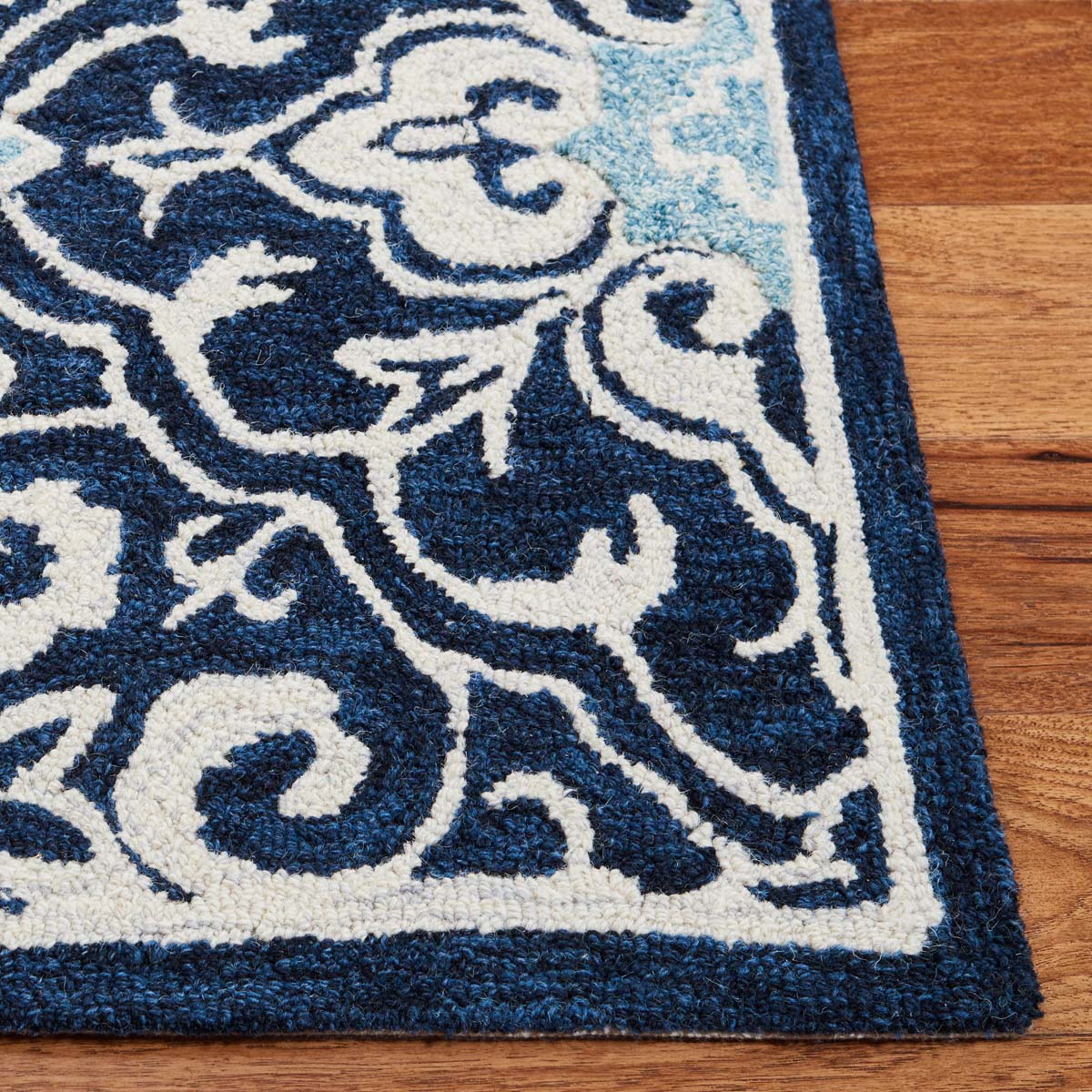 Safavieh Roslyn 603 Rug, ROS603 - Navy / Light Blue