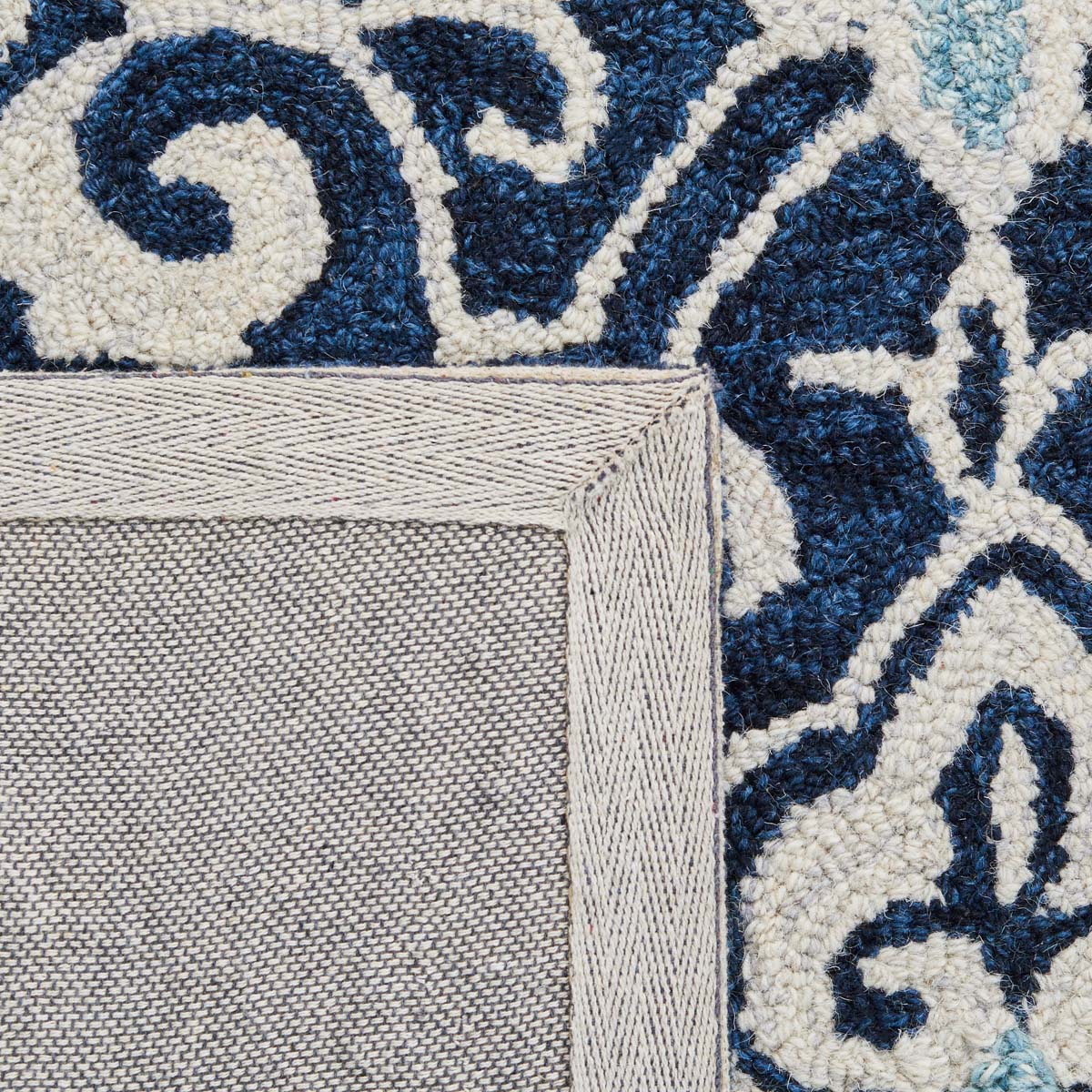 Safavieh Roslyn 603 Rug, ROS603 - Navy / Light Blue