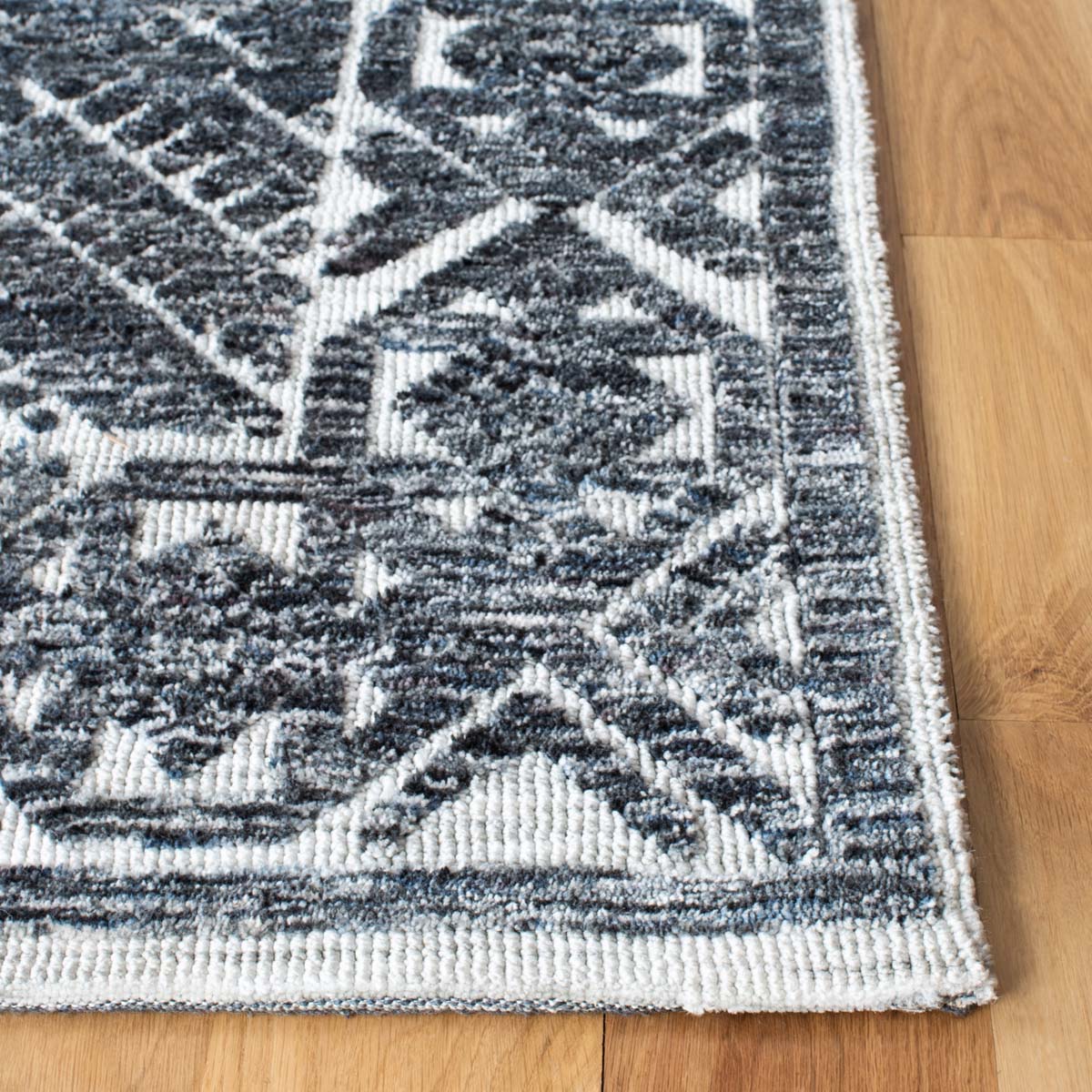 Safavieh Roslyn 703 Rug, ROS703 - Blue / Ivory