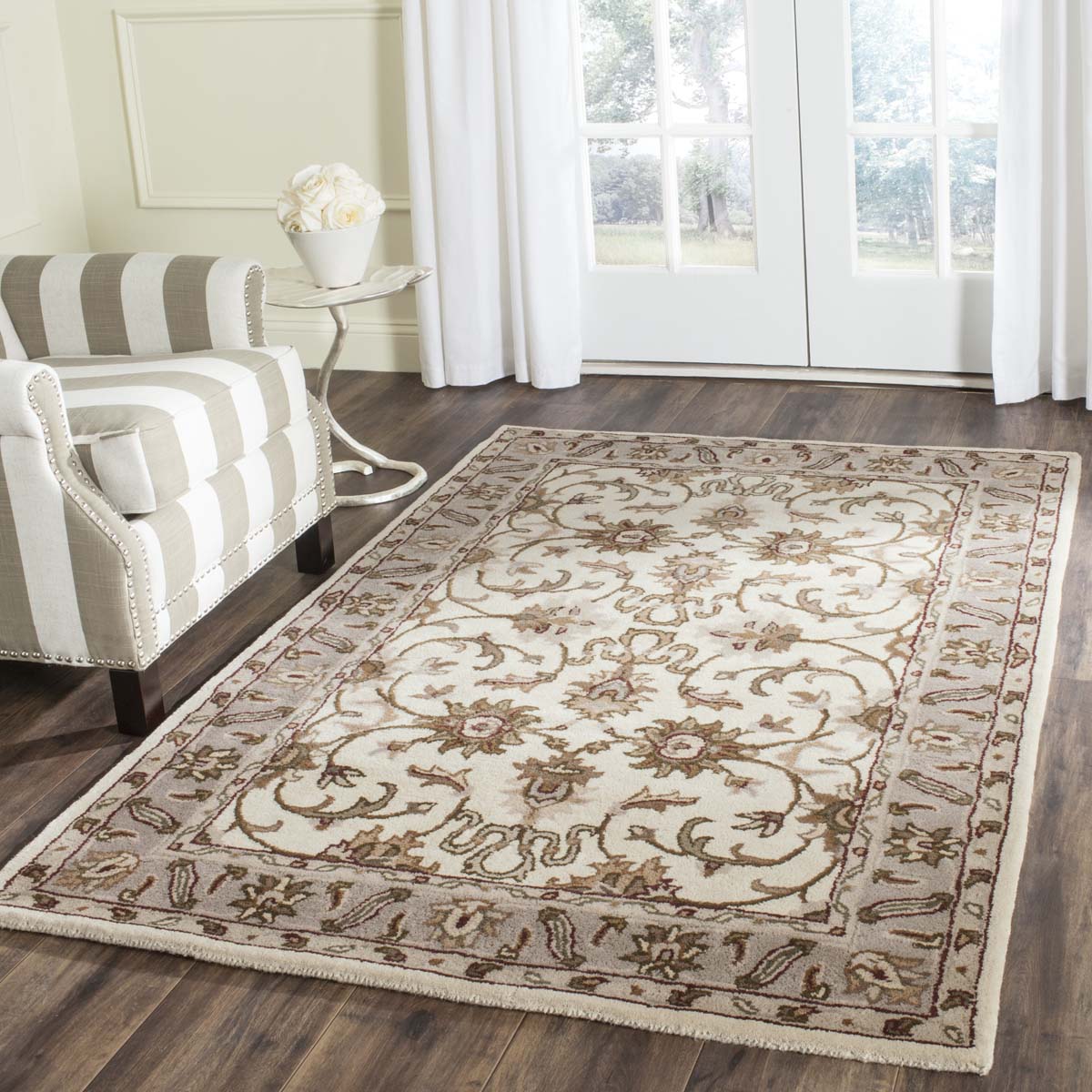 Safavieh Royalty 207 Rug, ROY207 - Ivory / Dark Beig