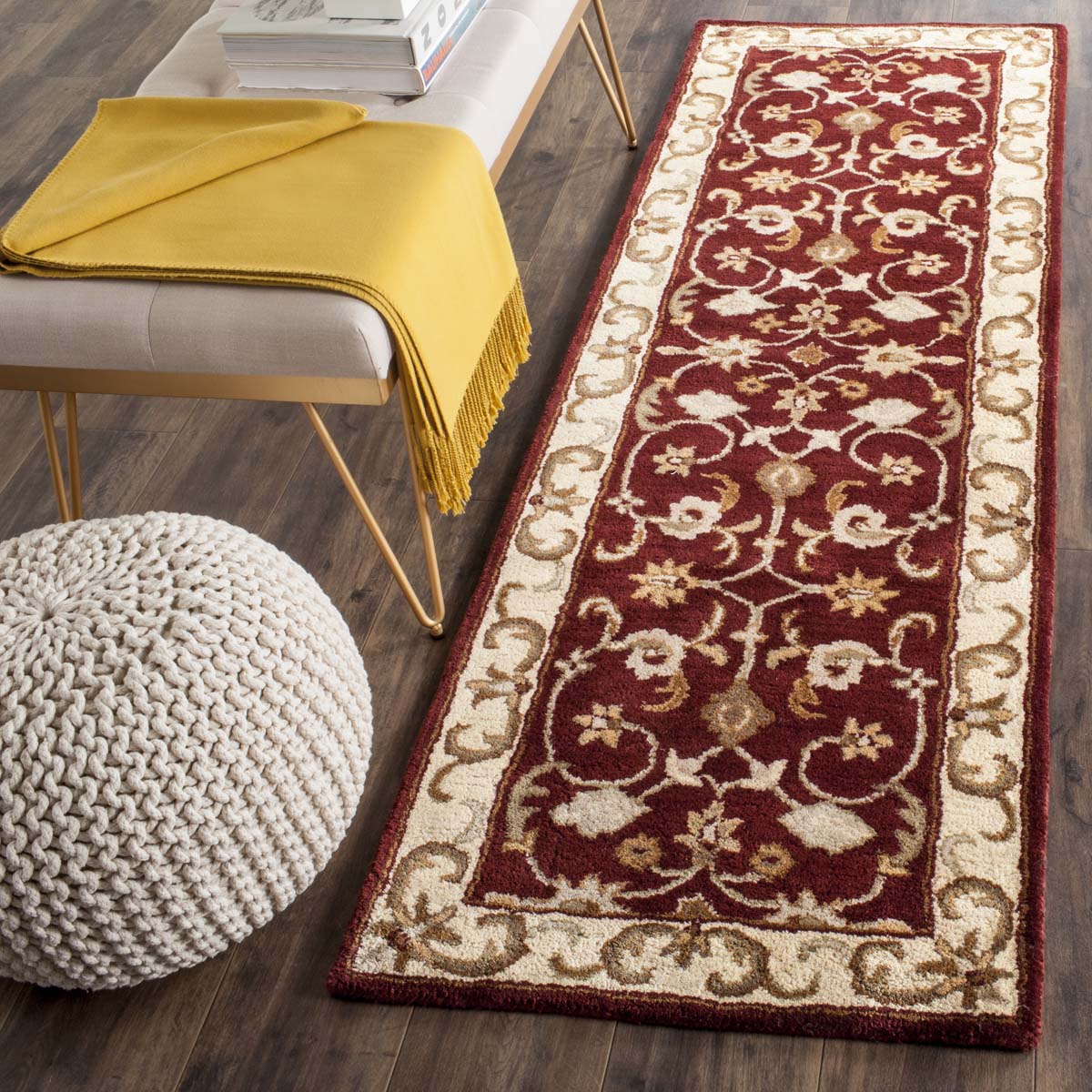 Safavieh Royalty 244 Rug, ROY244 - Red / Ivory