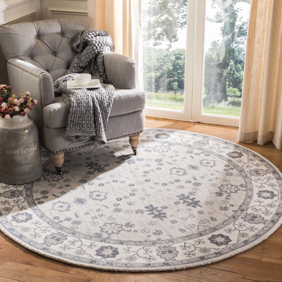 Safavieh Restoration Vintage 401 Rug, RVT401 - Ivory / Silver