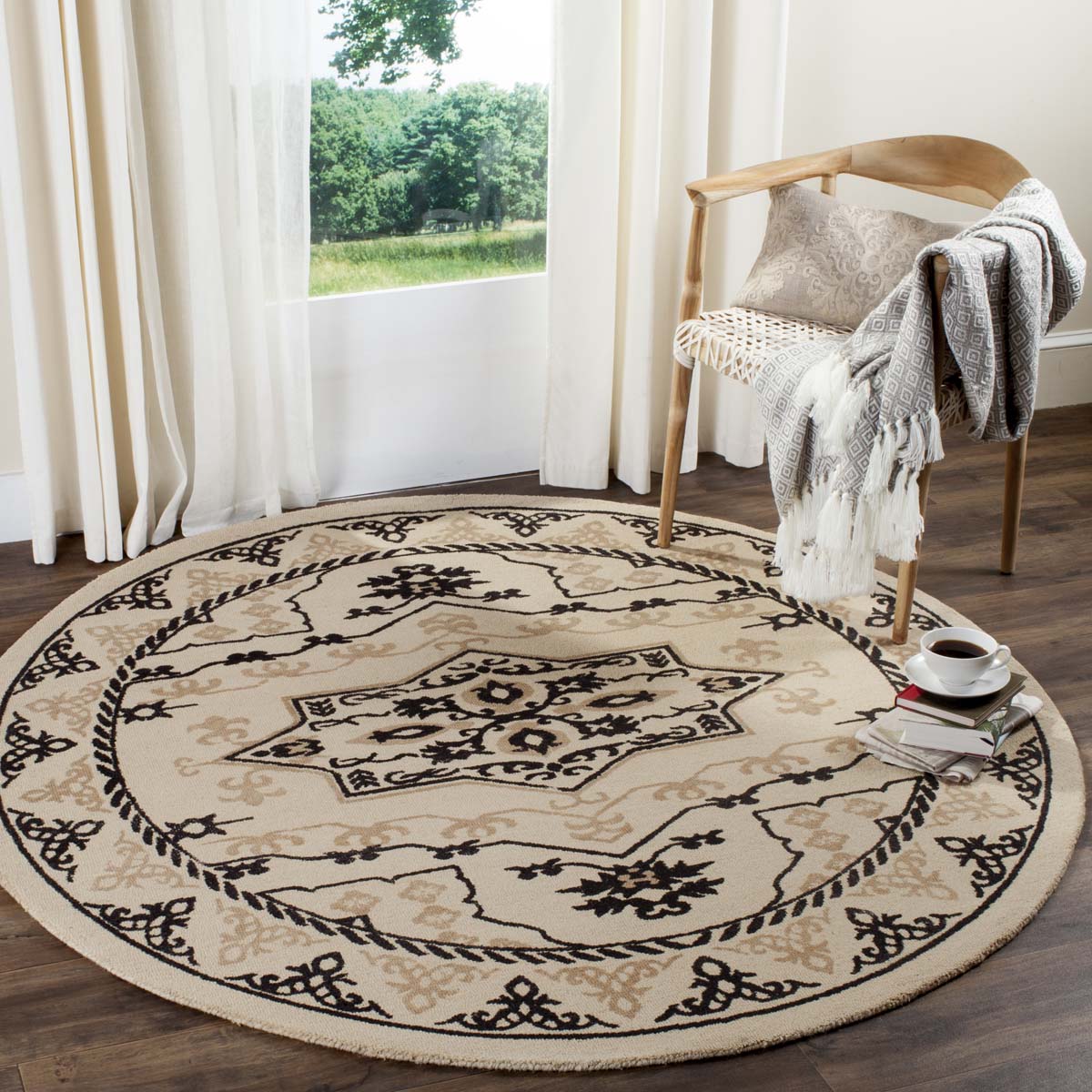 Safavieh Restoration Vintage 424 Rug, RVT424 - Ivory / Charcoal