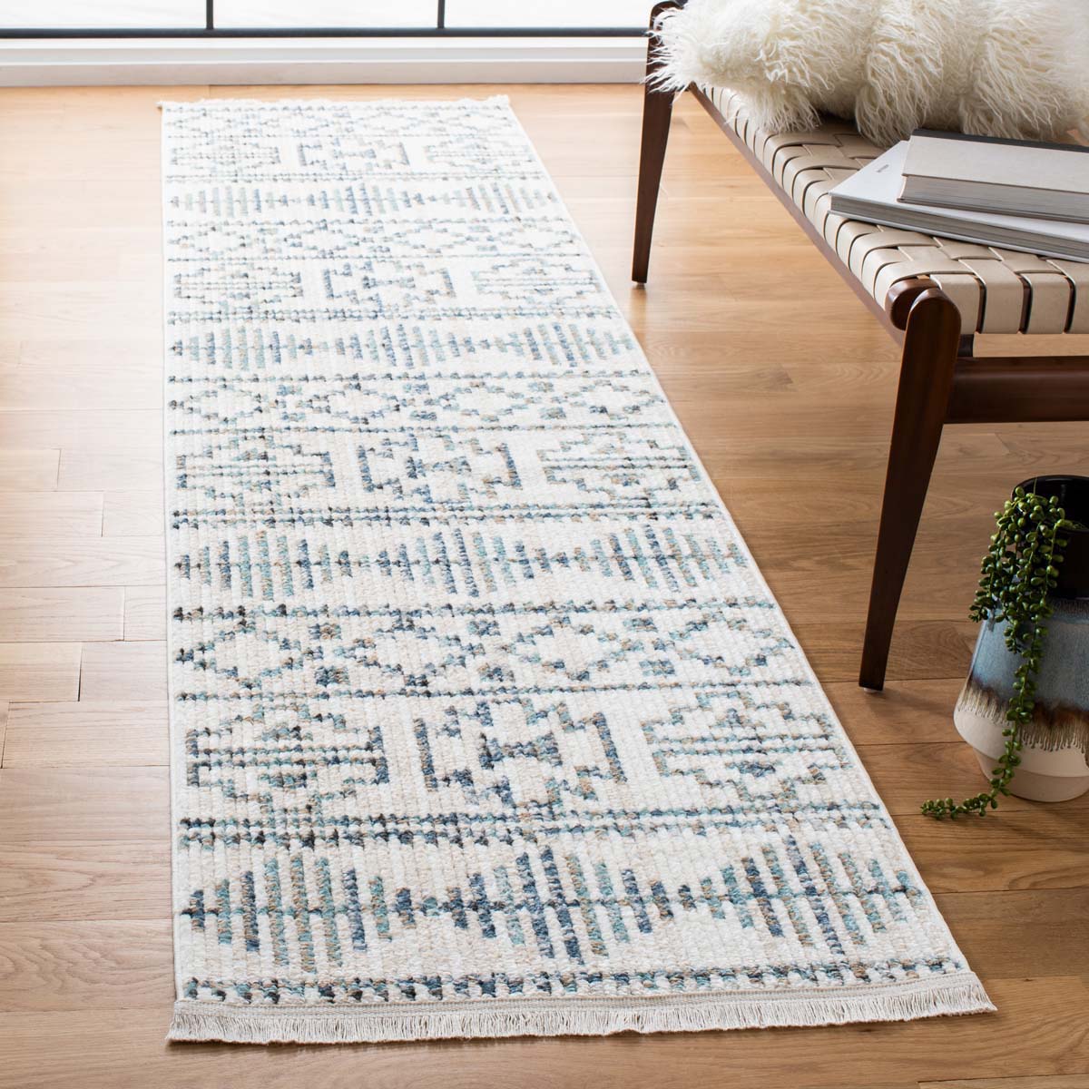 Safavieh Sedona 807 Rug, SED807 - Ivory / Blue