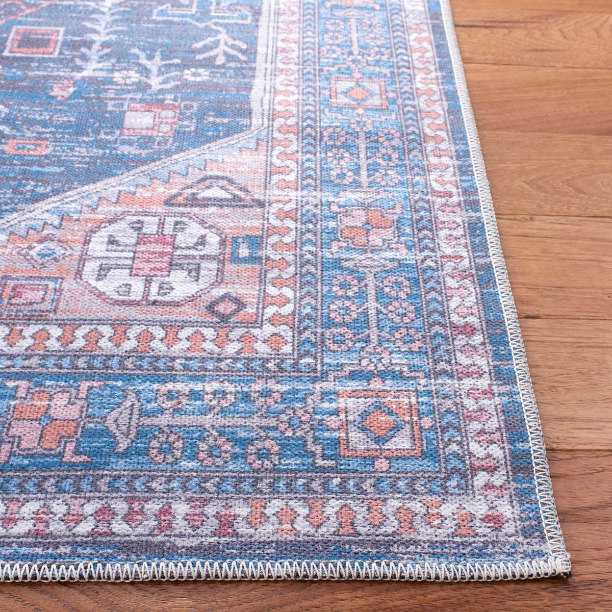 Safavieh Serapi Machine Washable 513 Rug, SEP513 - Blue / Ivory