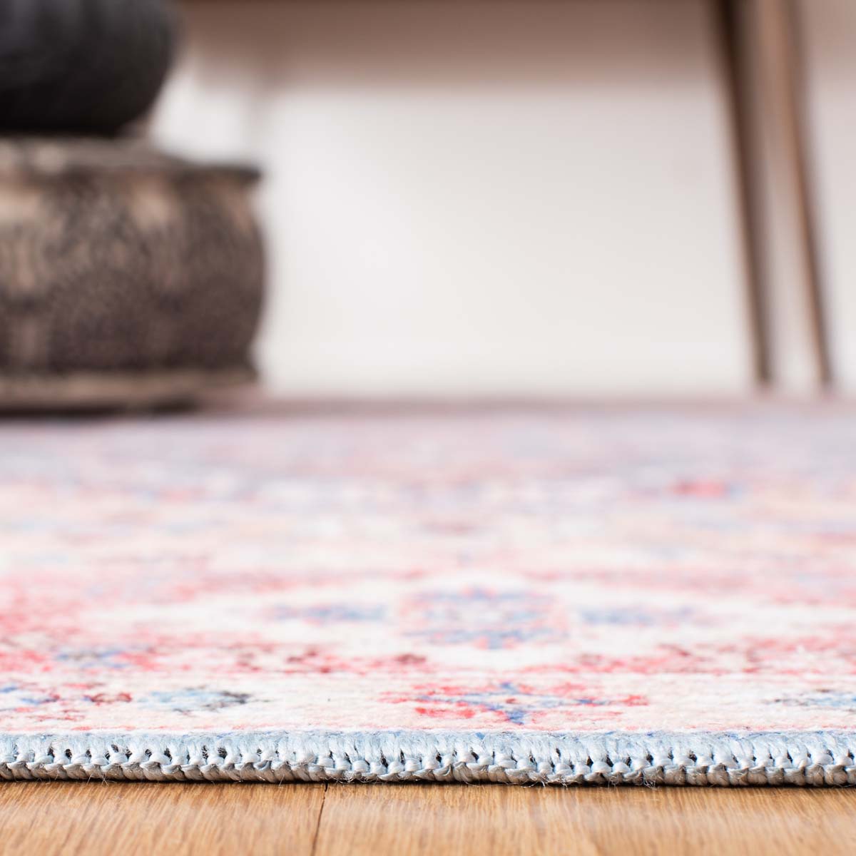 Safavieh Serapi Machine Washable 515 Rug, SEP515 - Blue / Rust