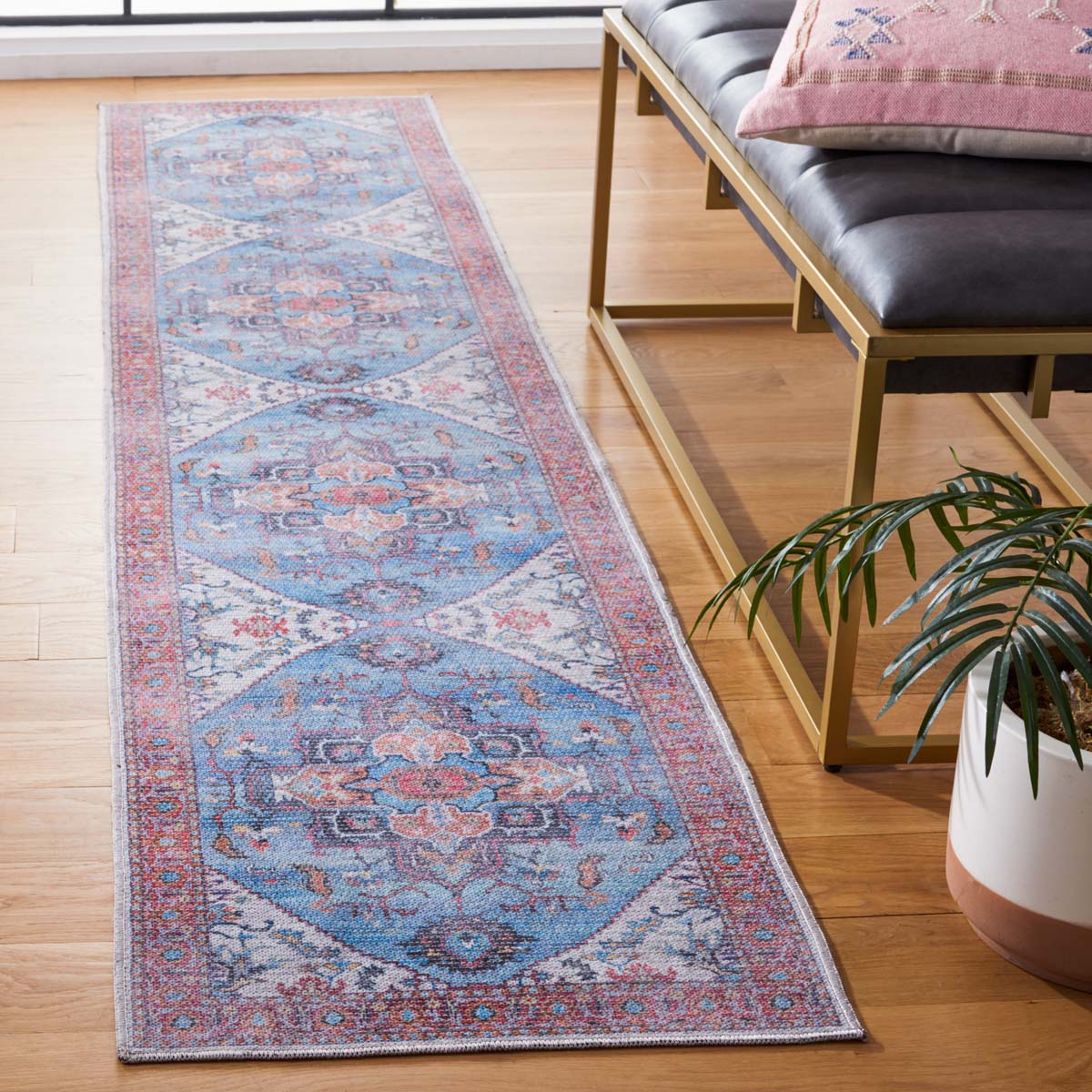 Safavieh Serapi Machine Washable 537 Rug, SEP537 - Blue / Ivory