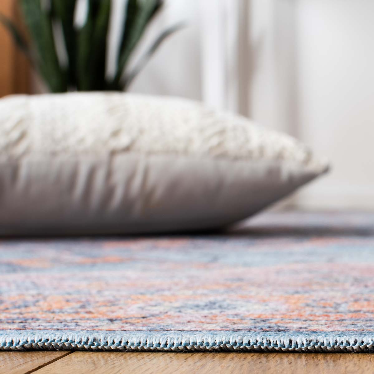 Safavieh Serapi Machine Washable 540 Rug, SEP540 - Blue / Orange