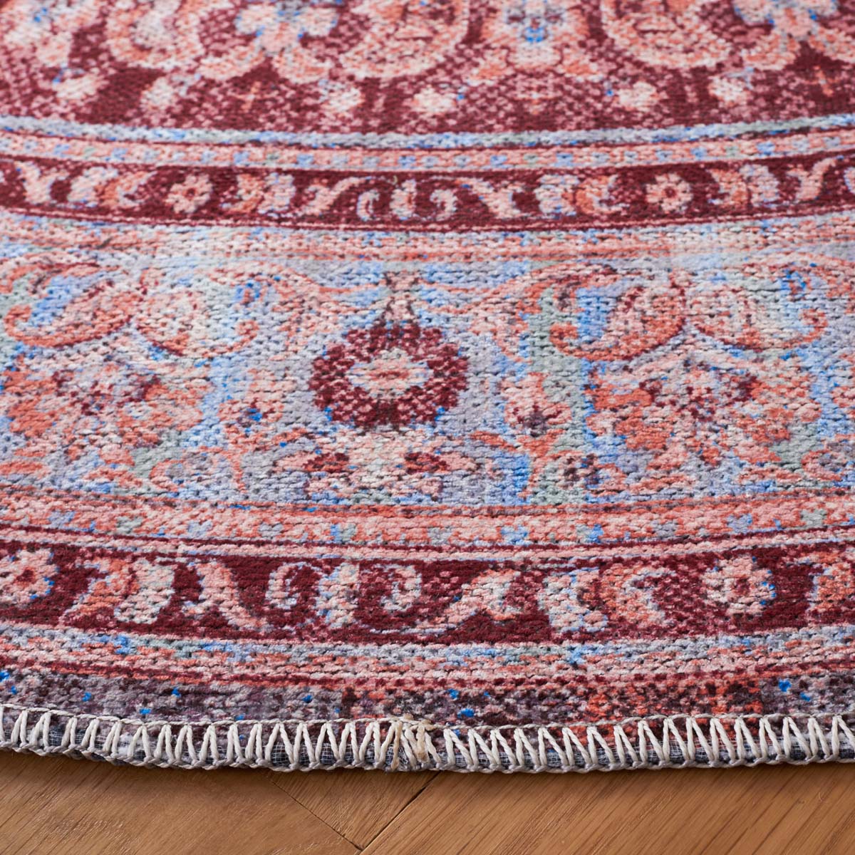 Safavieh Serapi Machine Washable 550 Rug, SEP550 - Light Blue / Red