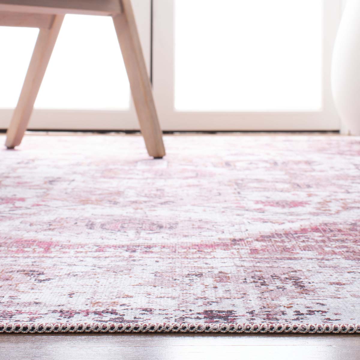 Safavieh Serapi Machine Washable 553 Rug, SEP553 - Ivory / Rust