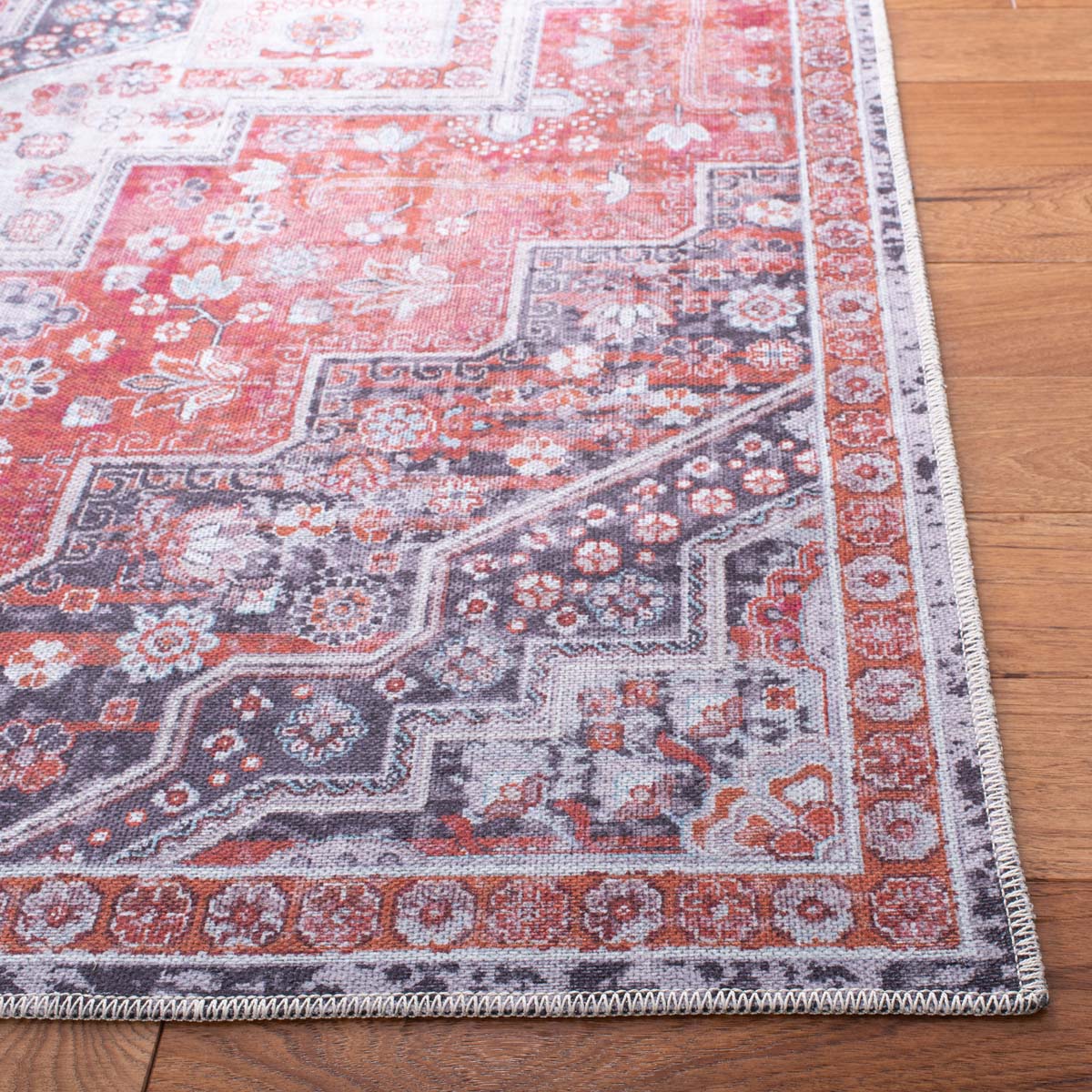 Safavieh Serapi Machine Washable 563 Rug, SEP563 - Rust / Ivory