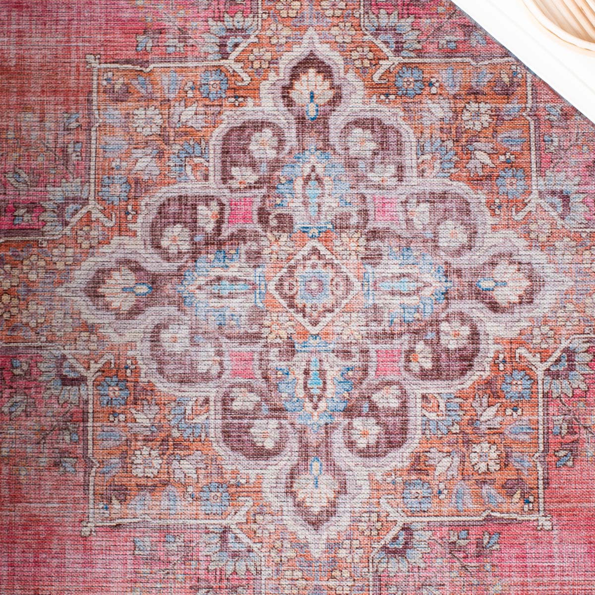 Safavieh Serapi Machine Washable 580 Rug, SEP580 - Pink / Beige