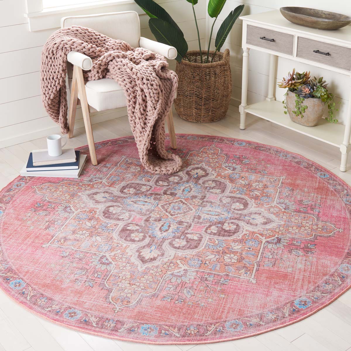 Safavieh Serapi Machine Washable 580 Rug, SEP580 - Pink / Beige