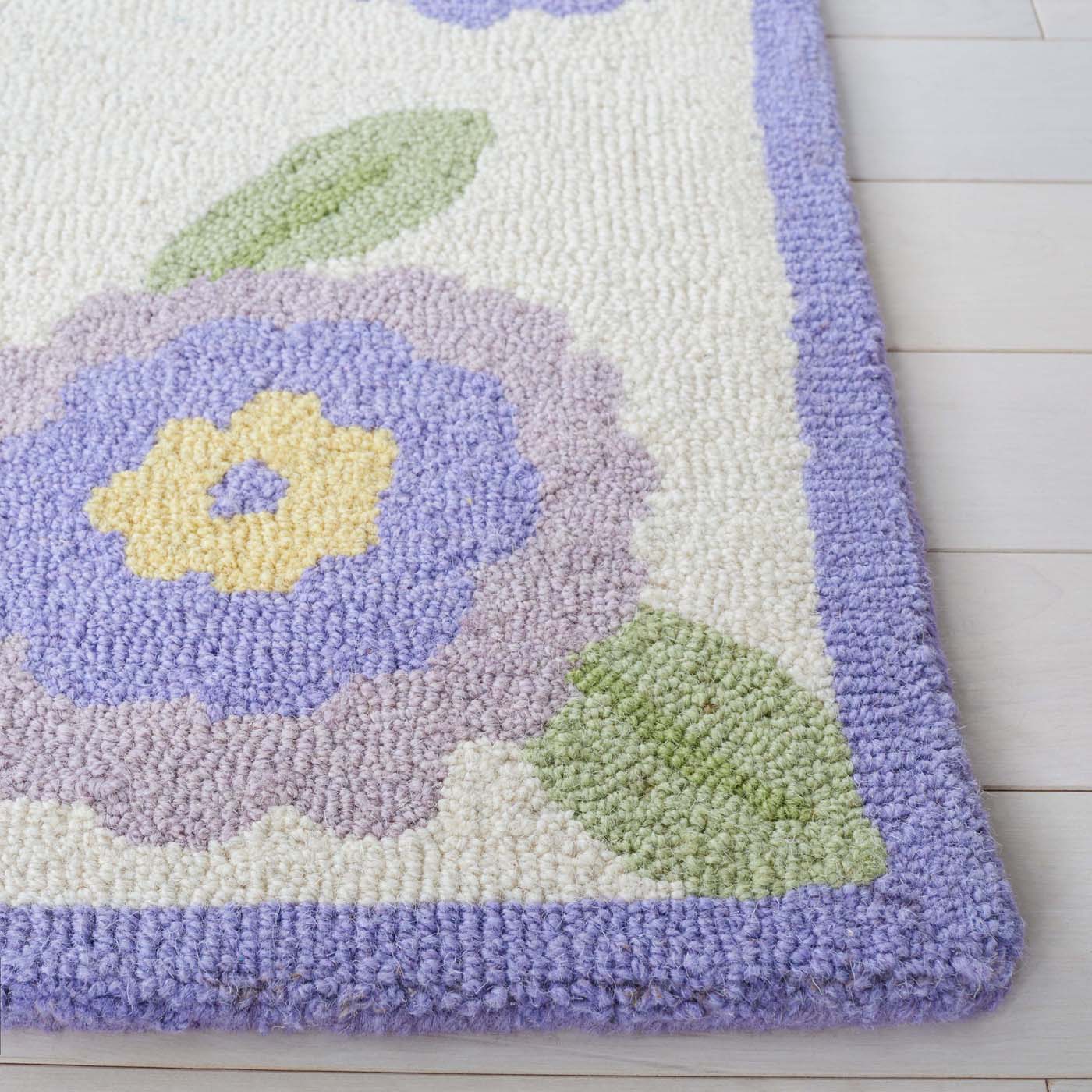 Safavieh Safavieh Kids 355 Rug, SFK355 - Lavander / Ivory