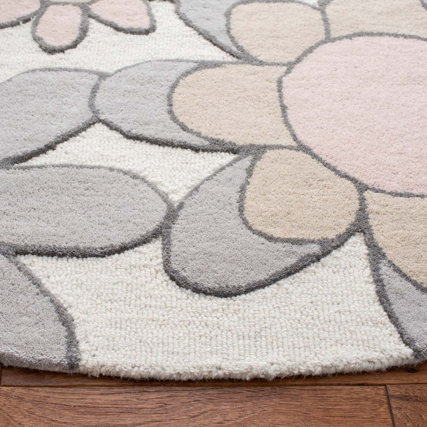 Safavieh Safavieh Kids 923 Rug, SFK923 - Ivory / Pink