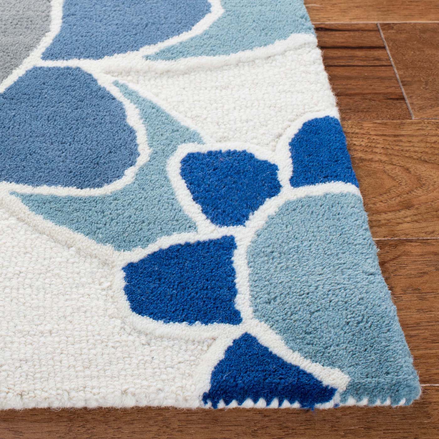 Safavieh Safavieh Kids 923 Rug, SFK923 - Ivory / Blue