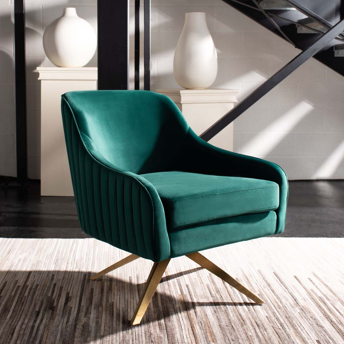 Safavieh Couture Leyla Swivel Velvet Accent Chair - Emerald