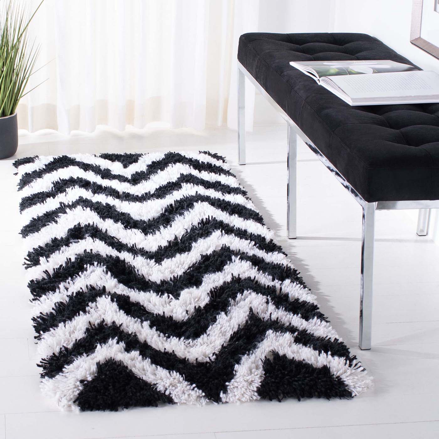 Safavieh Shag 50 Rug, SG250 - Ivory / Black