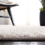 Safavieh Classic Shag 40 Rug, SG640 - White / Beige