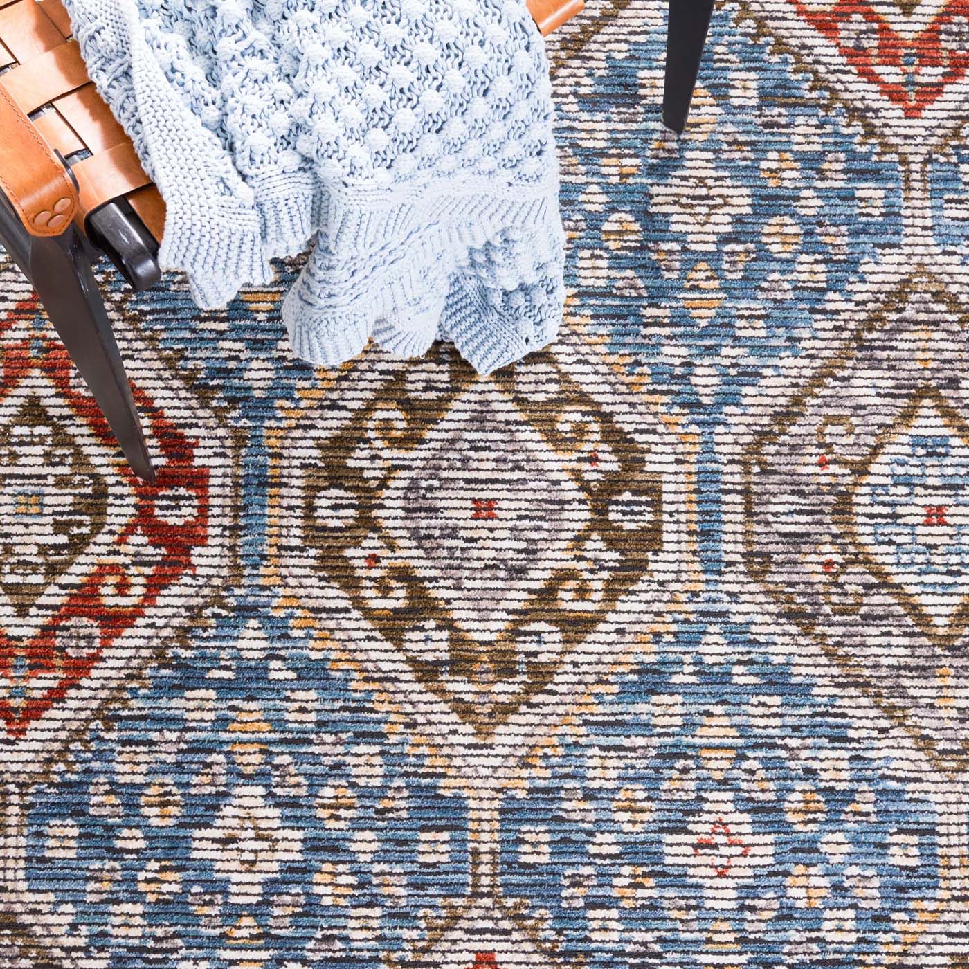 Safavieh Sierra 416 Rug, SRA416 - Ivory / Blue