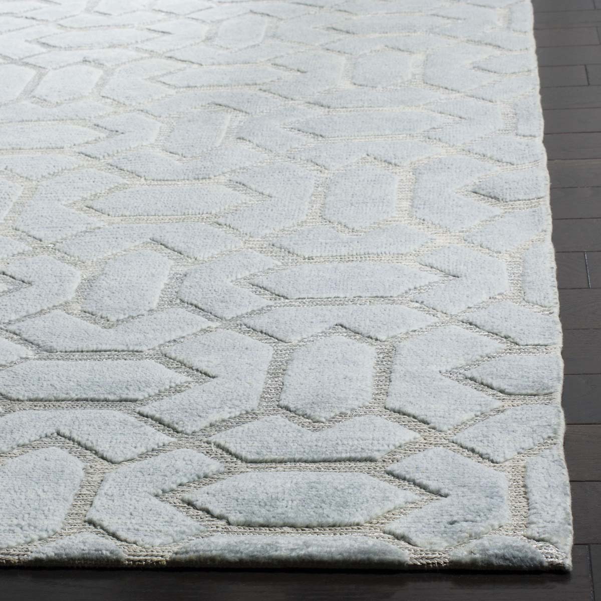 Safavieh Santa Fe 531 Rug, STF531 - Light Grey / Silver