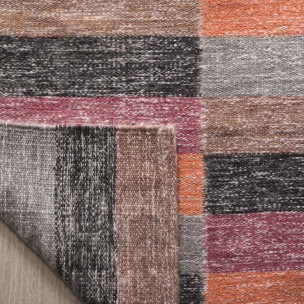 Safavieh Striped Kilim 411 Rug, STK411 - Rust