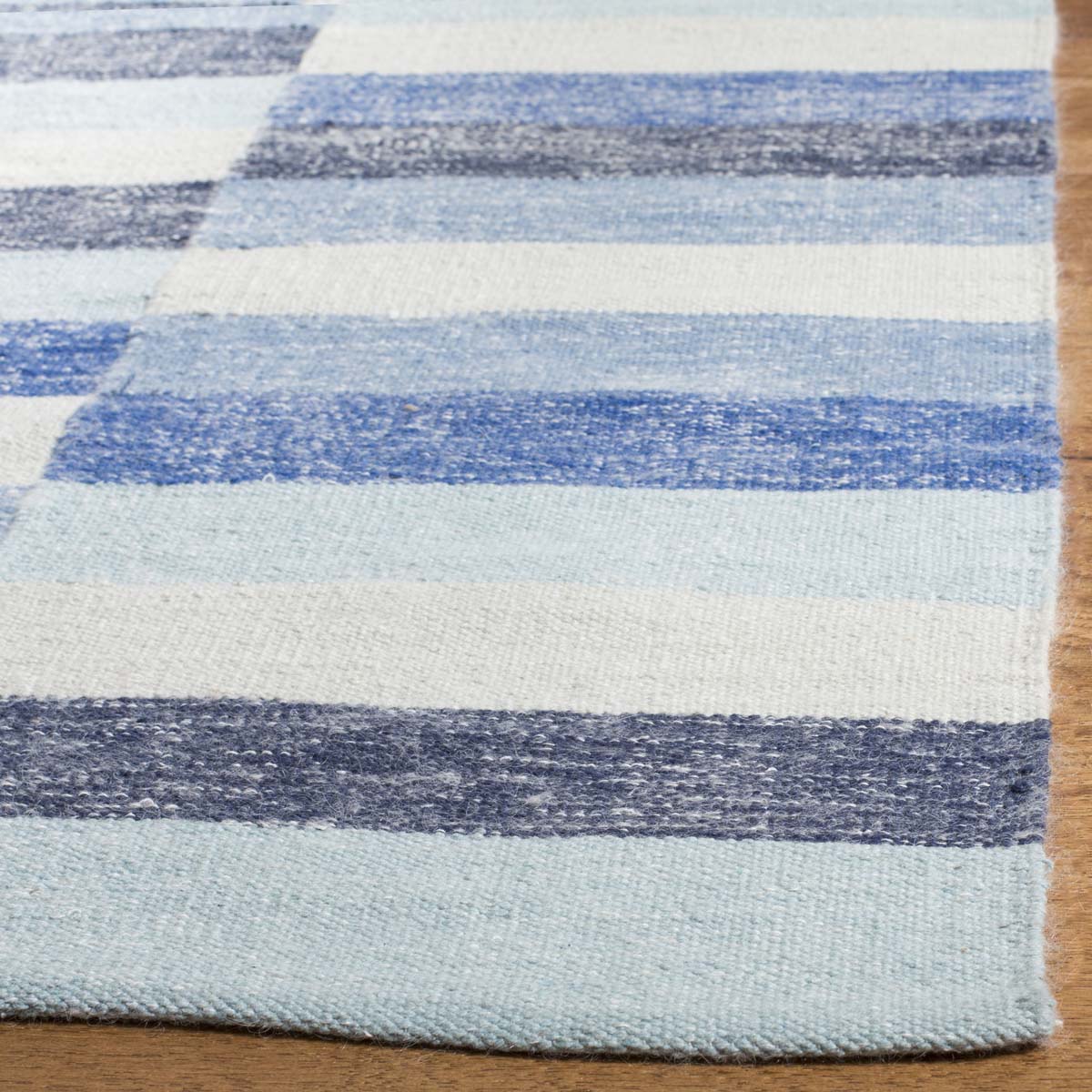 Safavieh Striped Kilim 411 Rug, STK411 - Blue