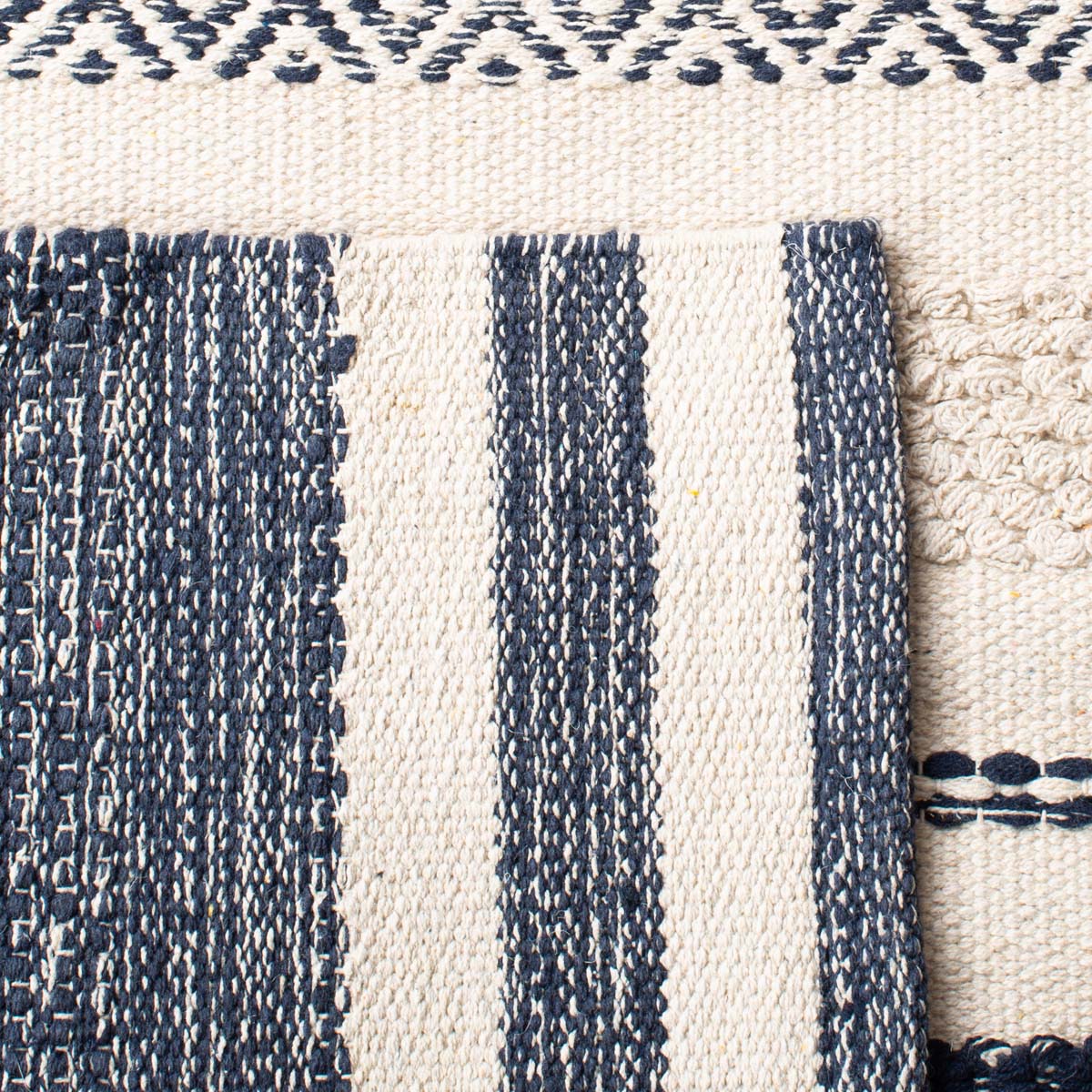 Safavieh Striped Kilim 502 Rug, STK502 - Ivory / Navy