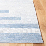 Safavieh Striped Kilim 504 Rug, STK504 - Ivory / Blue