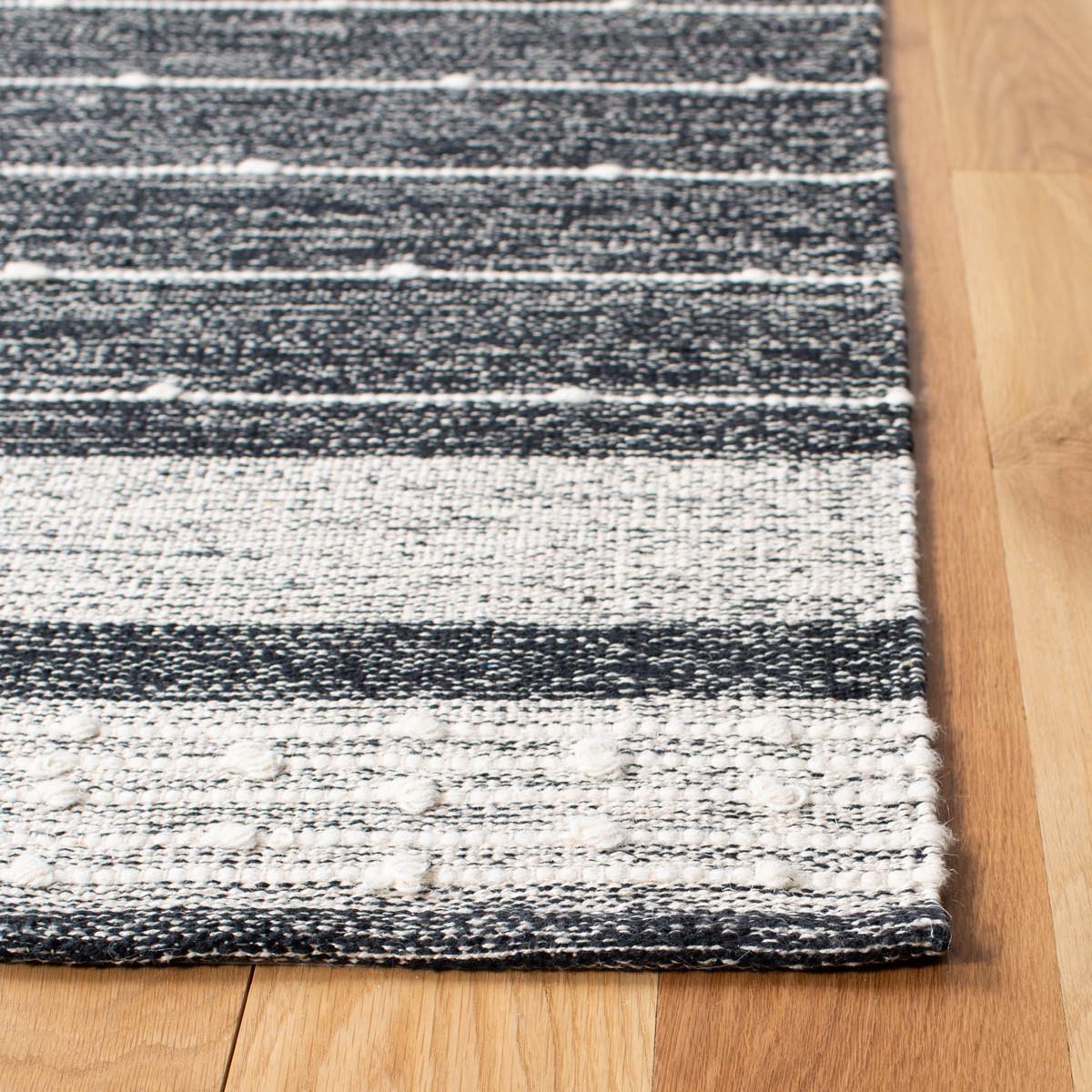 Safavieh Striped Kilim 509 Rug, STK509 - Black / Ivory