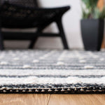 Safavieh Striped Kilim 509 Rug, STK509 - Black / Ivory