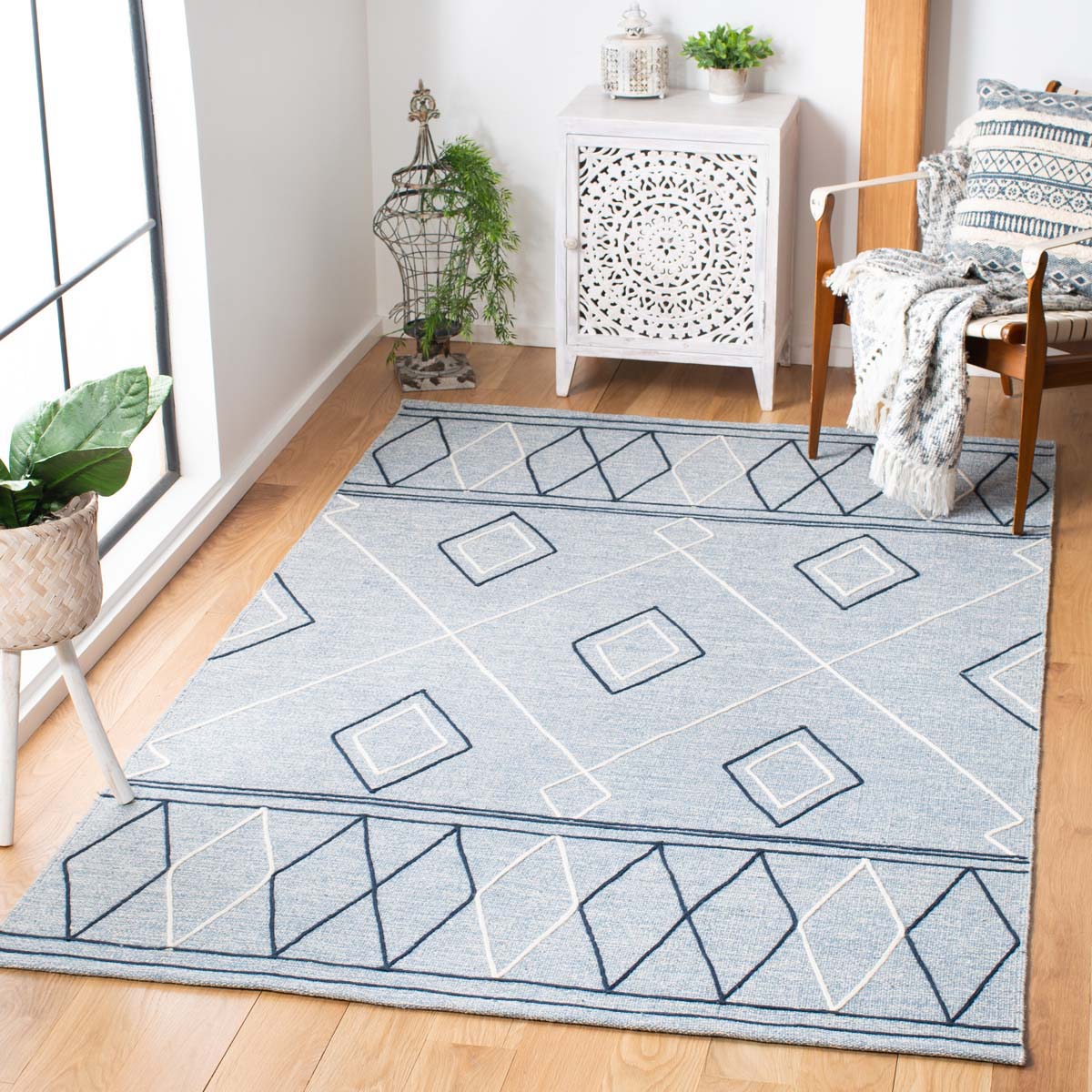 Safavieh Striped Kilim 510 Rug, STK510 - Light Blue / Ivory