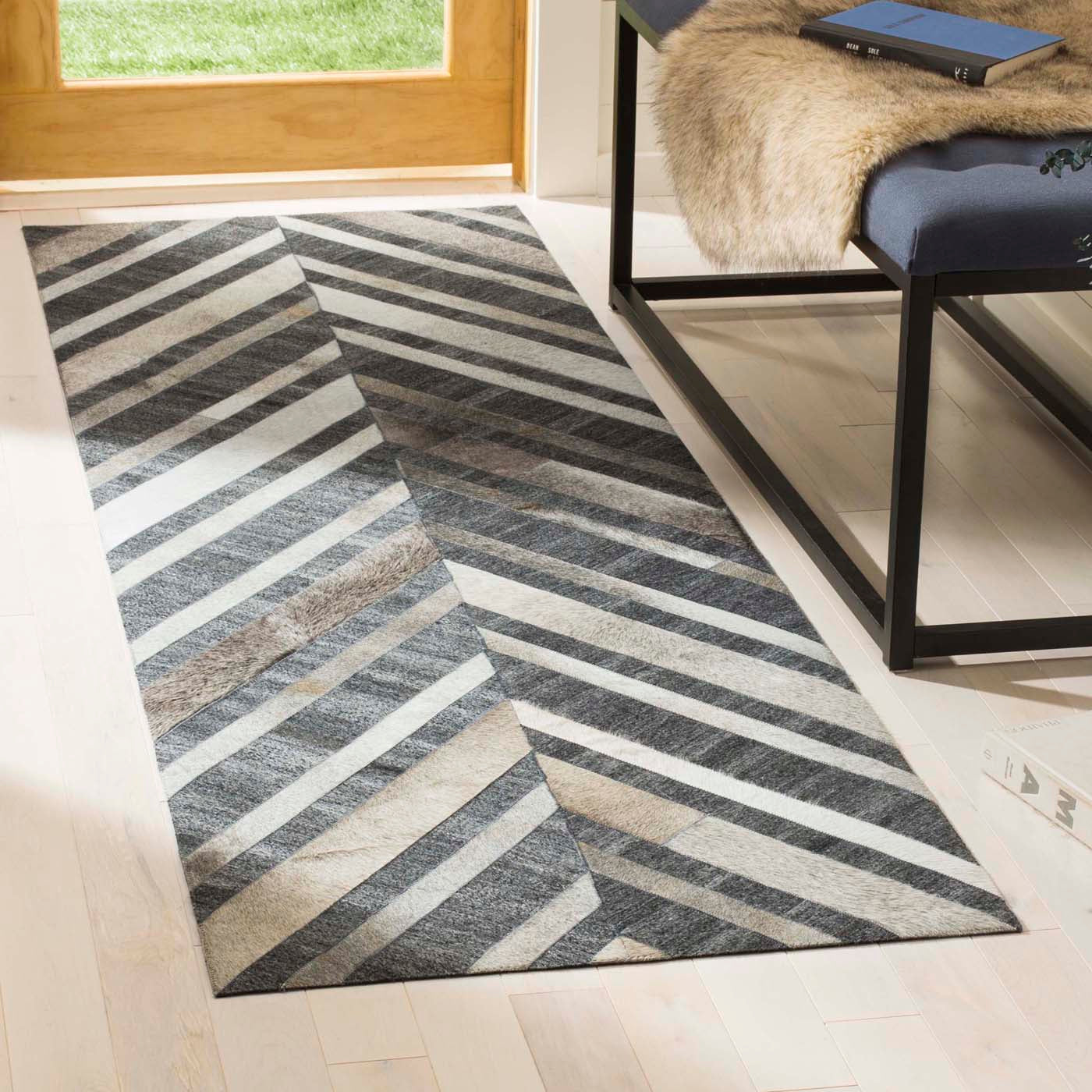 Safavieh Studio Leather 223 Rug, STL223 - Ivory / Dark Grey