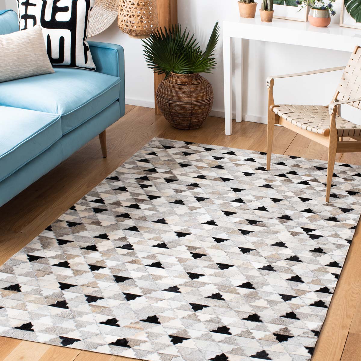 Safavieh Studio Leather 230 Rug, STL230 - Grey / Black