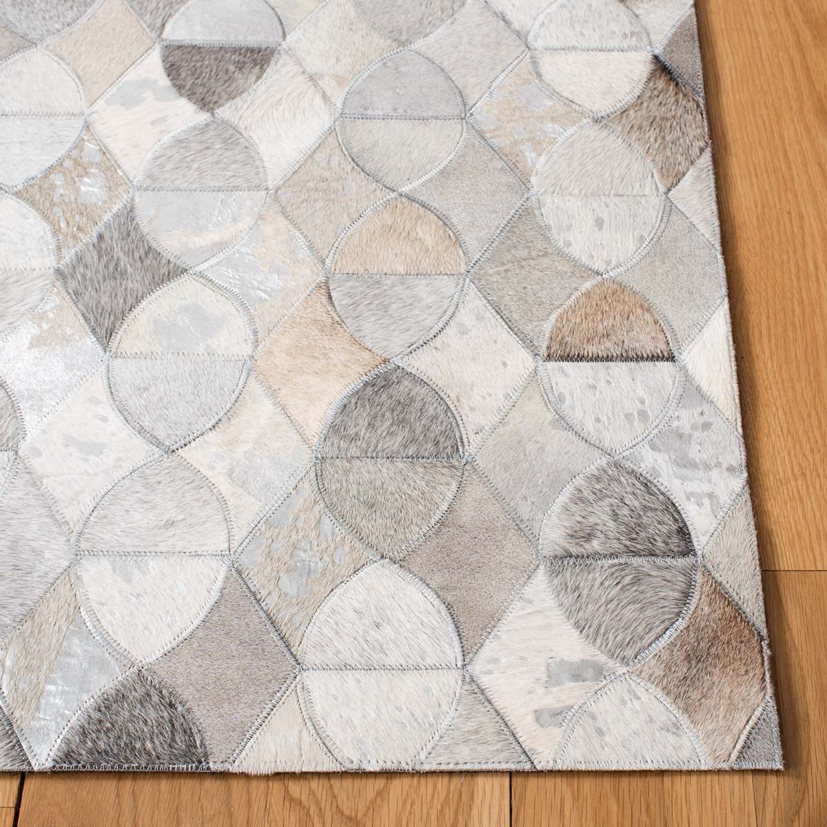 Safavieh Studio Leather 231 Rug, STL231 - Ivory / Grey