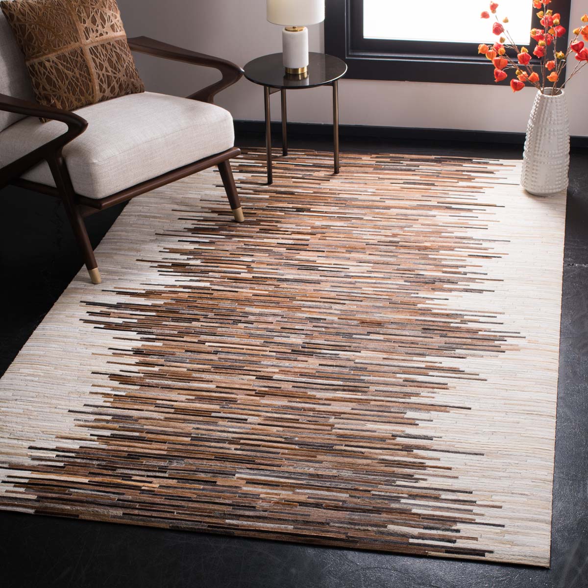 Safavieh Studio Leather 814 Rug, STL814 - Ivory / Brown