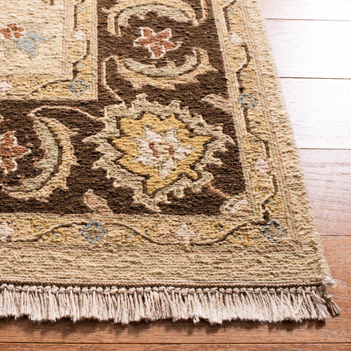 Safavieh Sumak 411 Rug, SUM411 - Ivory / Brown