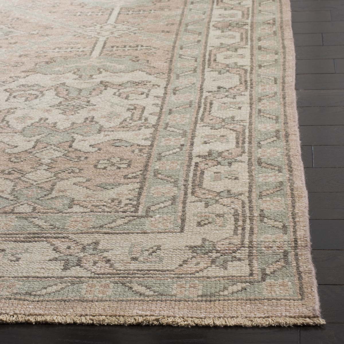 Safavieh Sivas 129 Rug, SVS129 - Peach / Ivory