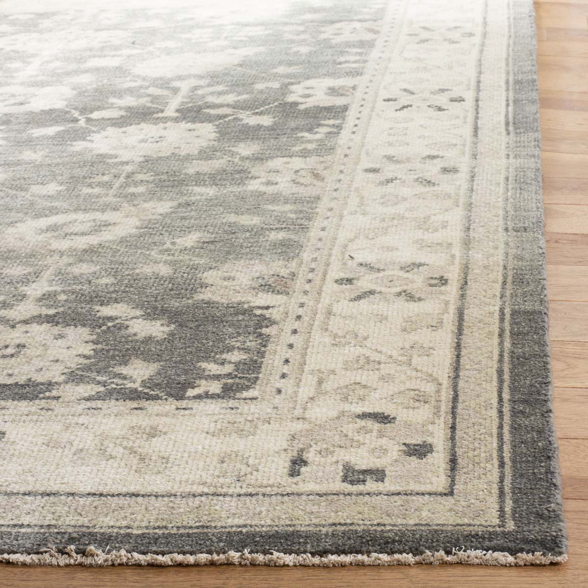 Safavieh Sivas 158 Rug, SVS158 - Grey / Ivory