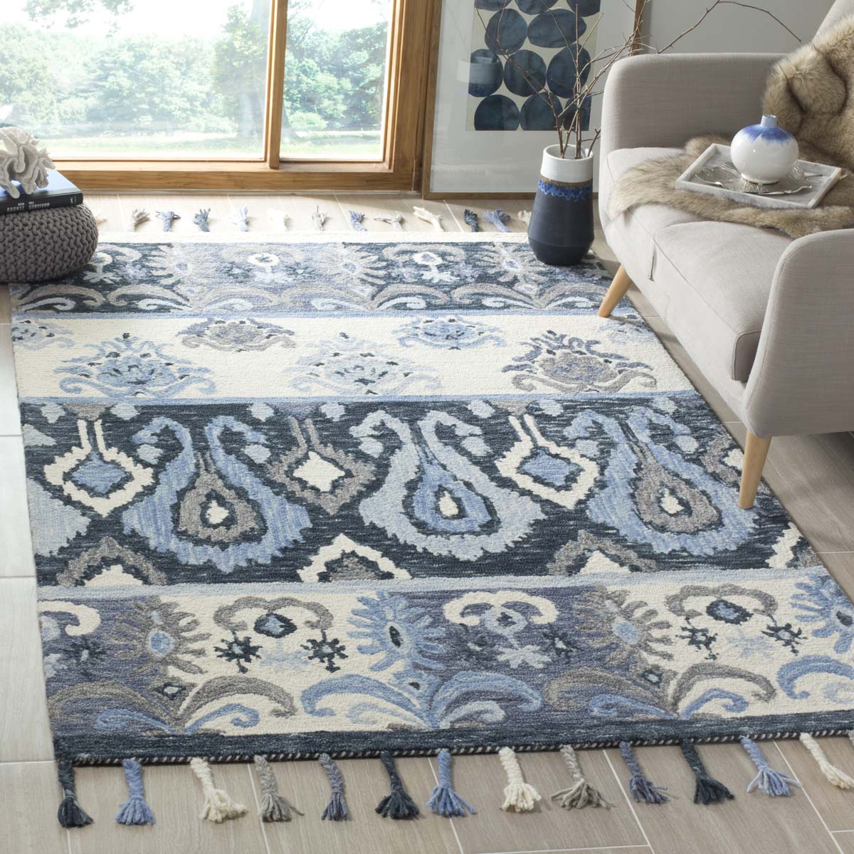 Safavieh Suzani 208 Rug, SZN208 - Blue / Ivory